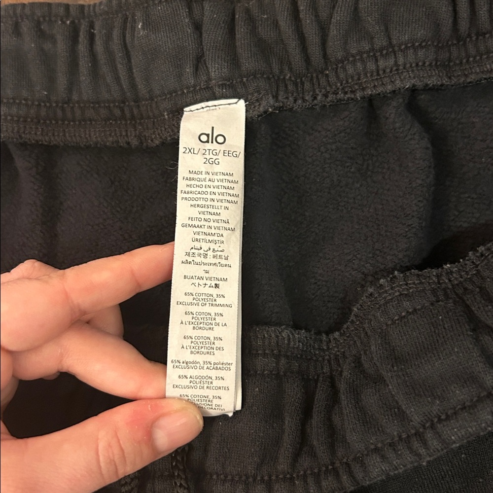 Alo Yoga Accolade Straight Leg Sweatpants - Picture 4 of 7